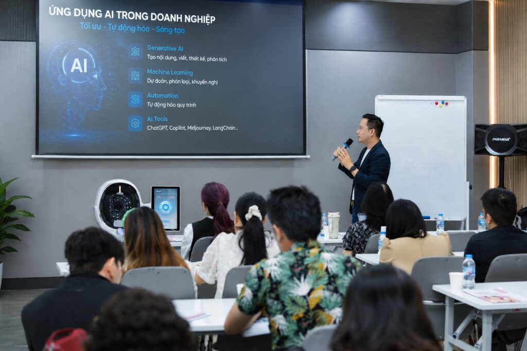 Nguyễn Văn Sự AI tại buổi đào tạo
